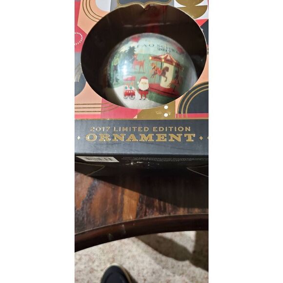 NEW VINTAGE COLLECTIBLE FAO SCHWARTZ HOLIDAY 2017 ORNAMENT - Picture 2 of 4